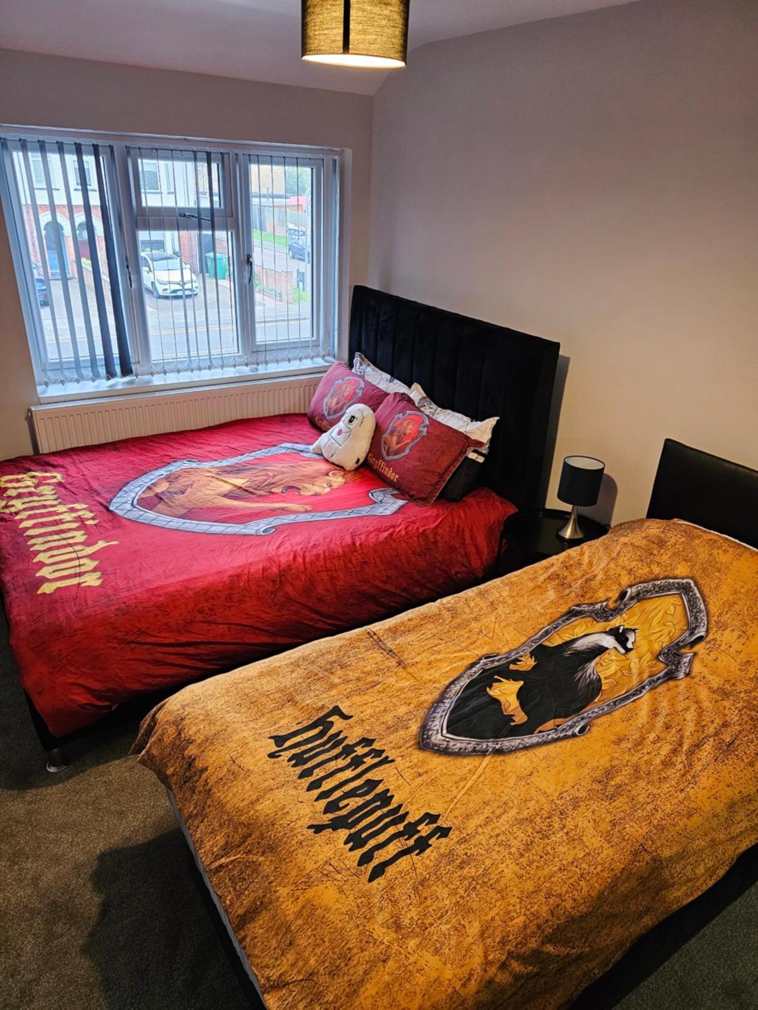 Potters Hideout- 2 Bedroom 2 Bathroom Apartment Watford  Extérieur photo